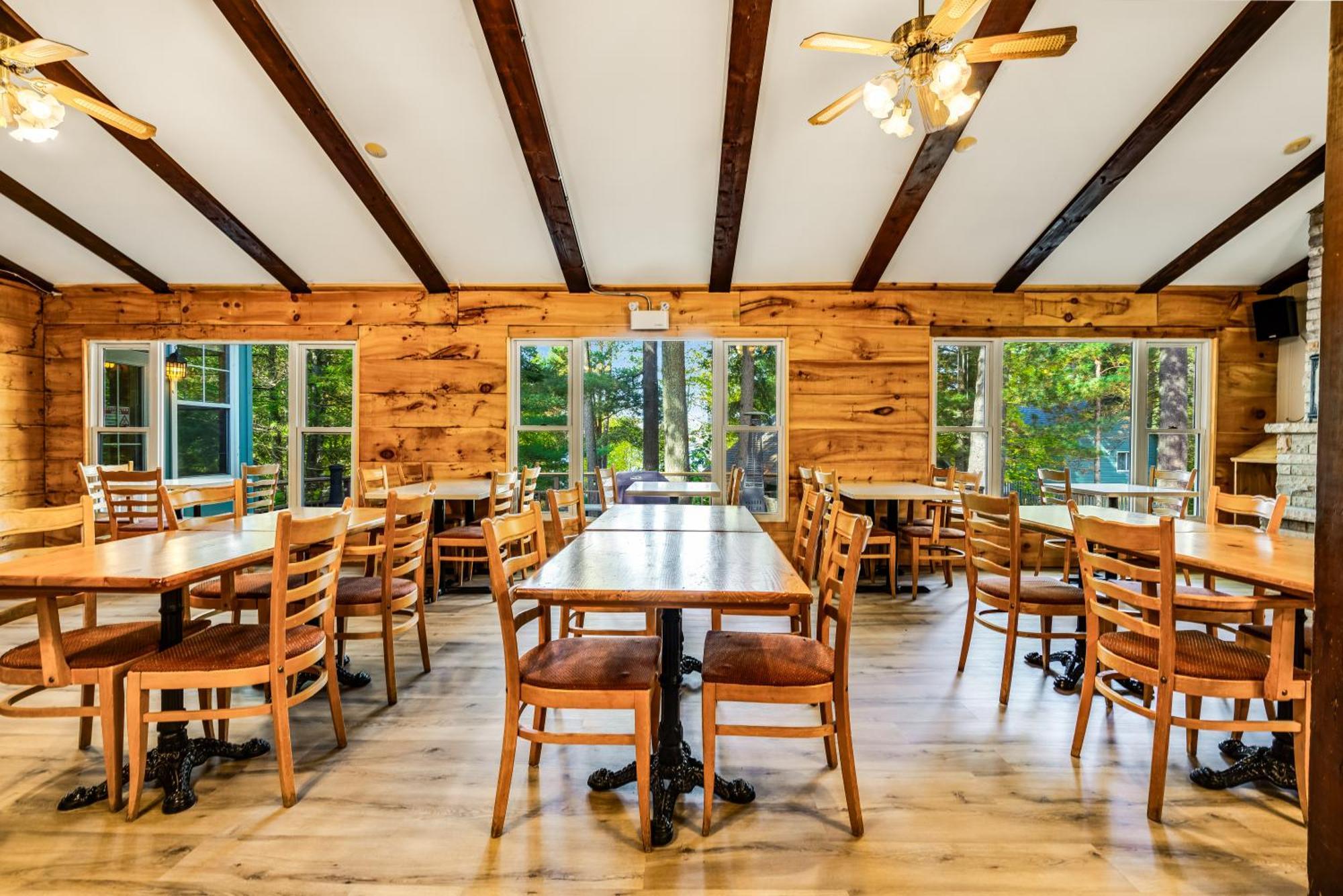 Muskoka Waterfront Retreat Villa Dwight Exterior photo